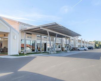 Hotel Quality Inn & Suites