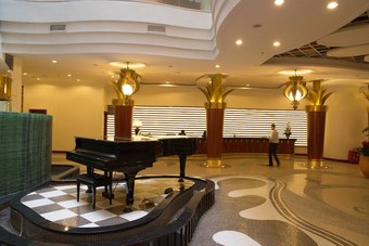 Cruise Business Hotel