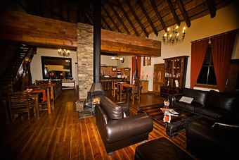 Posada Addo Bush Palace Private Reserve