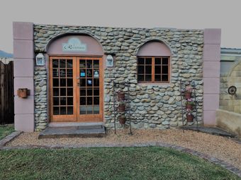 Hotel Oaksrest Vineyards