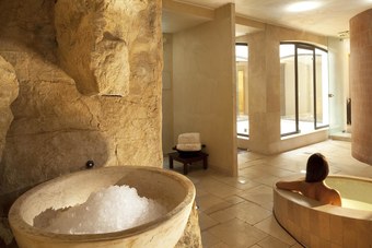 Hotel Boutique H�tel - Hostellerie B�rard & Spa