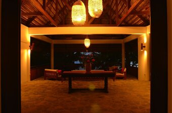 Apartamento Amun Ini Beach Resort & Spa