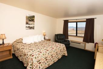 Hotel Ninepipes Lodge