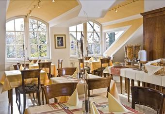 Hotel K�nigin Olga