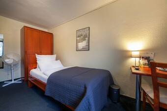 Hotel Omega
