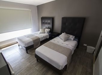 Hotel Econosuites Monterrey