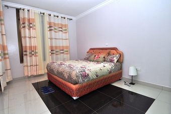 Rezider Apartment
