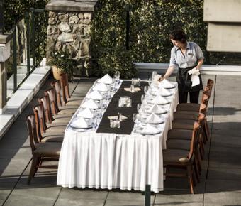 Hotel Poets Cove Resort & Spa