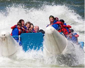 Hotel Kumsheen Rafting Resort