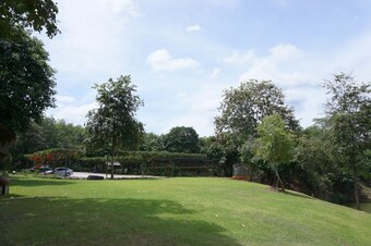 Hotel Donsak Orchid Resort