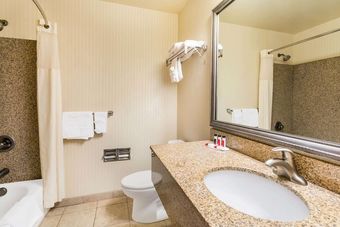 Hotel Baymont By Wyndham Fort Morgan