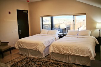 Hotel Luxury Lodge & Spa, Cabins, Camping, Glamping, And Rv W/full Hook Ups-iron Springs Adventure Resort