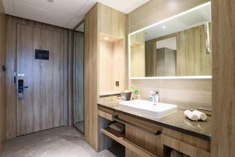 Atour Hotel Xiaoshan International Airport Hangzhou