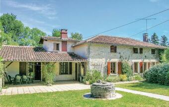 Four-bedroom Holiday Home In Ambernac