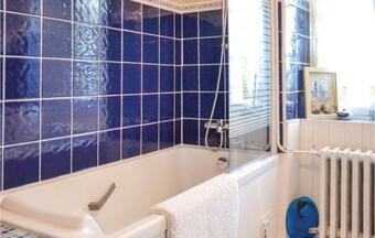 Seven-bedroom Holiday Home In Fougerolles Du Plessis