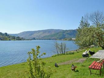 Loch Shore Cottage