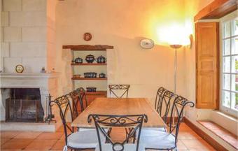 Four-bedroom Holiday Home In St. Chr. Sur Le Nais