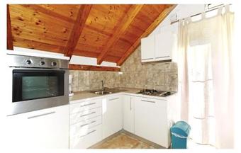 Five-bedroom Holiday Home In Knin