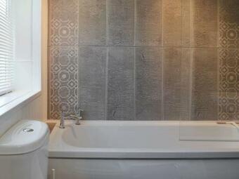 Crown Courtyard Cottage