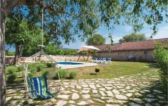 Holiday Home Lozovac With Outdoor Swimming Pool 441