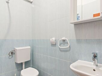 Lovely Holiday Home In Posedarje With Balcony