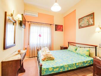 Villa Alluring Holiday Home In Stournareika With Balcony