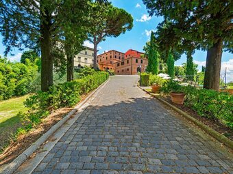 Graceful Apartment In San Miniato With Swimming Pool