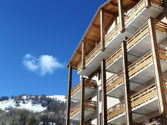 Studio In The Active Pra Loup And The Large Espace Lumi�re