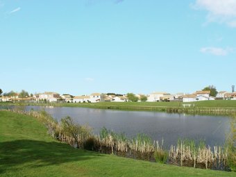 Spacious Villa With Private Swimming Pool Near A Golf Course