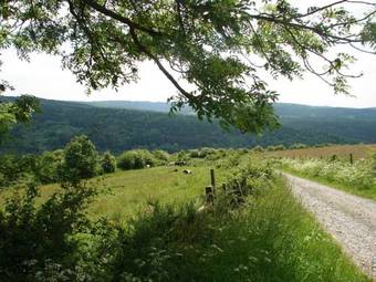 Lodge Holiday Home Tout Petit Gite Laval Ferrieres