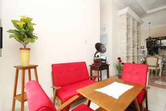 Hotel Airy Ngaglik Plemburan Gang Mulia 17 Yogyakarta