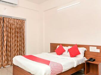 Hotel Oyo 23999 Samruddhi Lodge