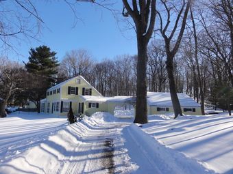 Bedford Big House W Heated Pool & Hot Tub On 4 Acres! Perfect Place To Social Distance And Stay Safe. Super-host Support, Check Out Our Reviews!