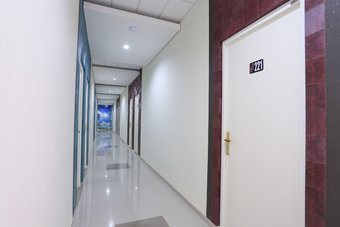 Hostal Oyo 999 Garuda Guesthouse