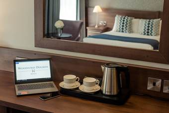 Woodford Dolmen Hotel