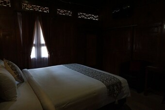 Kampoeng Joglo Boutique Hotel