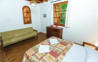 Three-bedroom Holiday Home In Miliou Paphos