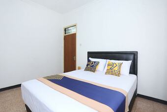 Hotel Oyo 2268 Tim-tim Homestay