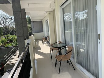 Hostal Oyo 2203 Wira Residence