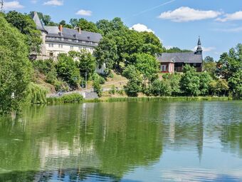 Cosy Holiday Home In Breitenstein With Garden