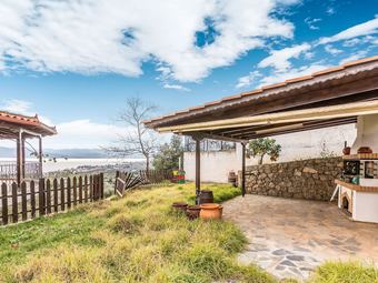 Graceful Villa In Raches Fthiotidos With Patio