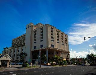 Hotel Holiday Resort & Spa