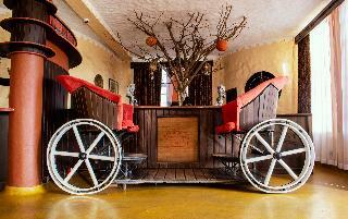 Hotel Tafaria Castle And Country Lodge