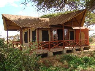 Hotel Kilima Safari Camp