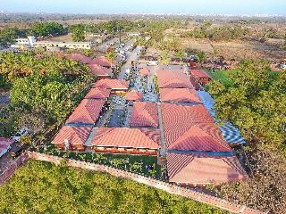 Hotel Saya Grand Club & Spa Resort