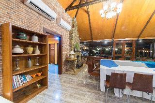 Hotel Reddoorz Plus @ Starhomes Olivianville