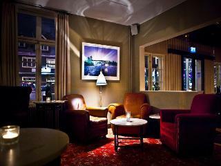 Hotel Diplomat Aregarden