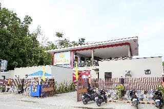 Hotel Oyo 484 Gonzala Suites