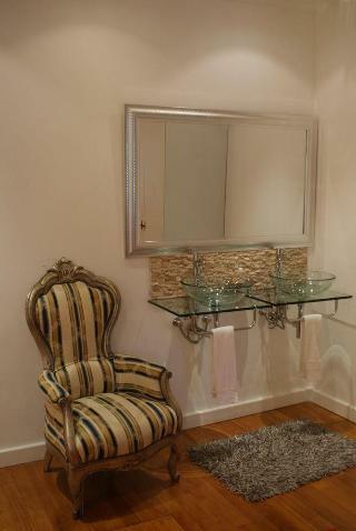 Hotel 51 Forest Drive