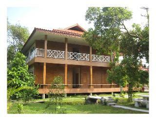 Hotel Baansuan Amphawan Resort